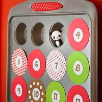 Le Calendrier de l'Avent en moule à gâteaux :