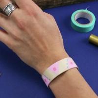Des bracelets en bois