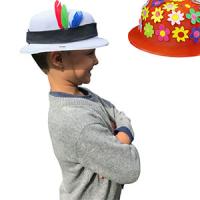 Les chapeaux en plastique :