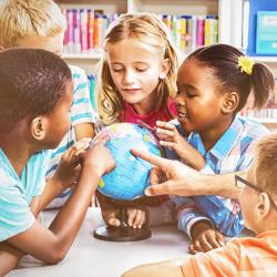 Education - mot du glossaire Tête à modeler. L'éducation est l'action d'instruire ... Définition et activités associées au mot Education.