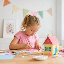 Découvrez nos nouvelles activités créatives pour enfants : bricolages, DIY, récup et idées originales à tester à la maison ou en famille.