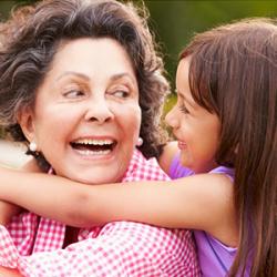 Le week end de la fête des grands mères approche ! Vite, il est grand temps de préparer un cadeau fait-main et plein d’amour afin de l’offrir à sa mamie. Vous cherchez le cadeau idéal? Nous vous propo