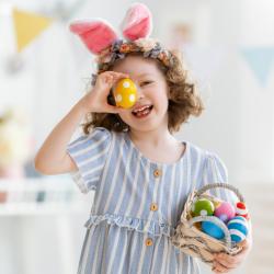 Retrouvez des infos sur la signification de Pâques dans les différentes religions, mais aussi sur les symboles et les traditions associés à cette fête.