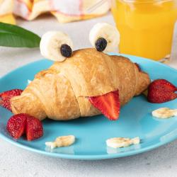 Une recette très facile pour un petit déjeuner rigolo et transformer des croissants maison en rigolo petit crabe