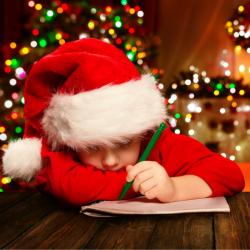 Pour envoyer une lettre au Père Noël, il est juste nécessaire de le mentionner sur l'enveloppe. Retrouvez néanmoins l'adresse la plus souvent utilisée par les petits français. C'est aujourd'hui l'adre