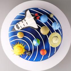 Vous voulez organiser un anniversaire sur le thème de l'espace ? Retrouvez nos conseils, nos idées et des printables à imprimer gratuitement.
