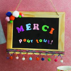 Un joli cadeau pour remercier le maitre, la maitresse ou la nounou en fin d'année. C'est une activité facile à réaliser pour remercier la personne de son travail sur toute l'année. Qu'offrir à la mait