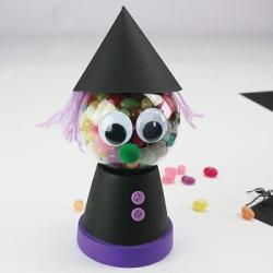 Une boîte à bonbons sorcière à réaliser pour Halloween