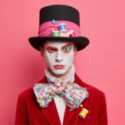 Les lentilles d'halloween sont de plus en plus populaires chez les enfants, notamment à Halloween. Quelles sont les précautions et les règles à suivre pour éviter tout danger.
