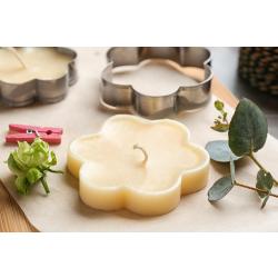 Fabriquez vous-même de magnifiques bougies pour offrir à vos proches pendant les fêtes de Noël. Un cadeau personnalisé qui plaira à coup sur et impressionnera vos amis et votre famille !