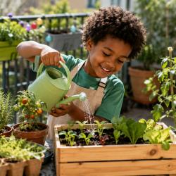 Jardiner avec les enfants : potager, semis et plantations faciles