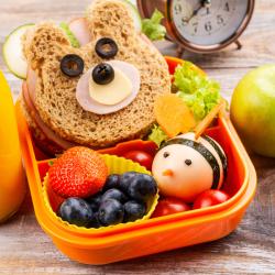 Bento rigolo pour enfant avec sandwich ourson