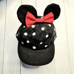 Retrouvez un tuto pour réaliser une casquette minnie DIY facilement et customiser une casquette pour les enfants.