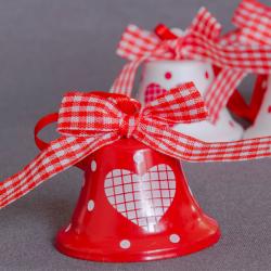 Retrouvez toutes les activités cloches de Pâques, bricolages sur les cloches de Pâques et coloriages cloches de Pâques. Retrouver une activité à faire avec votre enfant sur le Thème des cloches de Pâq
