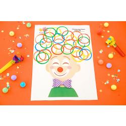 Clown et cheveux avec des rouleaux en carton