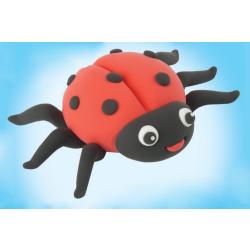 Coccinelle en pâte à modeler