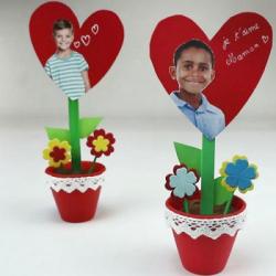 Bricolages de coeurs pour la fête des mères :  bouquet de coeurs, cartes, un coeur géant ... Tous ces bricolages sur les coeurs sont expliqués et illustrés