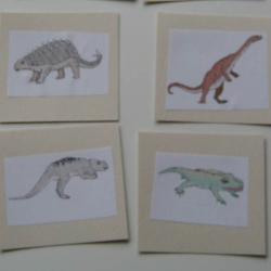Coloriage d'une scène du temps des dinosaures : coloriage de deux dinosaures l'allosaure et le ptérodactyle. Coloriage d'un des dinosaures les plus féroces et d'un dinosaure volant. Un dessin à imprim