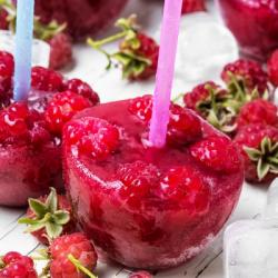 Dans cette catégorie, retrouvez des idées de recettes d'été idéales pour les grandes vacances et notamment des glaces, des cookies, des boiss...