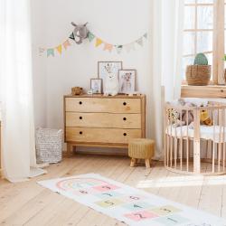 La décoration de la chambre d'un bébé est vraiment essentielle pour son éveil, pensez à votre petit bébé cloué dans son lit la majorité de son temps ! Son u