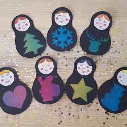Un tuto pour apprendre à réaliser ces petites poupées de Noël pour 3 utilisations de décoration