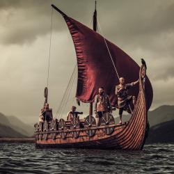 Drakkar - mot du glossaire Tête à modeler. Définition et activités associées au mot Drakkar.