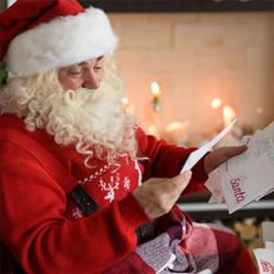 Votre enfant vous pose cette question :"est-ce que le Père Noël répond à toutes les lettres de Noël ?". Vous allez pouvoir le rassurer ! Le Père Noël donne une réponse à toutes les lettres qu'il reçoi