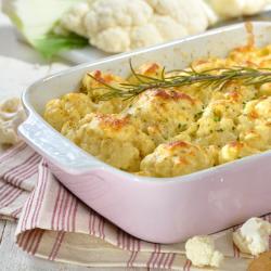 Si le chou-fleur est un délicieux légume de saison, les enfants ne l'aiment pas beaucoup, peut-être à cause de son goût et son parfum prononcé. Il y a pourtant une recette à base de chou-fleur qui peu