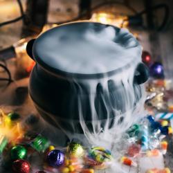 Jeu de la marmite visqueuse est un jeu d'halloween pour faire frémir les enfants et s'amuser à Halloween.