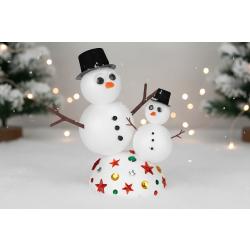 La famille de bonhommes de neige