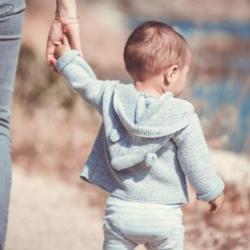 Voici une liste de produits indispensables pour un bébé au naturel avec Tête à modeler.