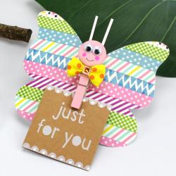 Ce mémo papillon magnétique est un bricolage de printemps qui sera parfait pour fêter l'arrivée du printemps comme pour offrir en cadeau avec un joli mot écrit dessus. Une activité colorée que les enf