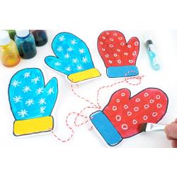 Dans cette activité pour les enfants sur le thème de l'hiver, nous allons fabriquer une jolie paire de moufles colorée. Afin de la rendre unique, chaque petit artiste pourra dessiner de jolis motifs g