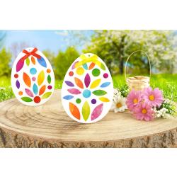 Oeufs de Pâques et gommettes fleuries