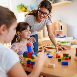Pedagogie - mot du glossaire Tête à modeler. Définition et activités associées au mot Pedagogie.