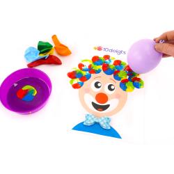 Notre tuto pour peindre les cheveux d’un clown rigolo avec un ballon facilement. Une activité originale.
