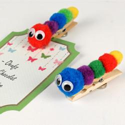 Un tuto pour réaliser un mémo chenille et des pompons. Une jolie activité très drôle à réaliser avec les enfants
