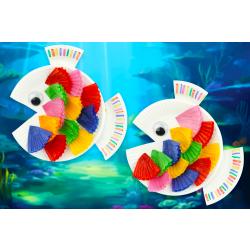 Poissons avec des caissettes en papier