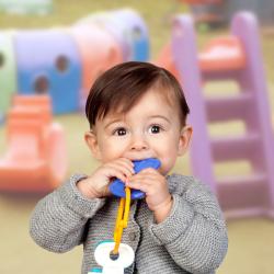 Privées ou publiques, les micro-crèches sont des petites structures qui n’accueillent pas plus d’une dizaine d’enfants. Focus sur les avantages et spécificités de la micro-crèche.