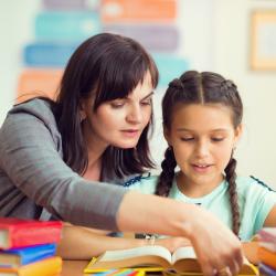 Présentation synthèse du programme de formation des CE2 - CM1 - CM2 extrait des textes de l'Education Nationale Française. Ce cycle vise à assurer une scolarité réussie au collèg