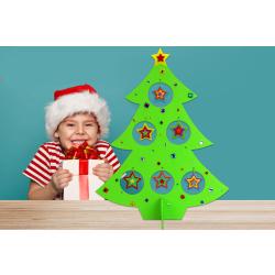 Dans cette activité manuelle sur le thème de Noël, découvrez comment les enfants vont pouvoir décorer leur propre sapin en papier mâché en attendant l'arrivée du père Noël ! Une activité c