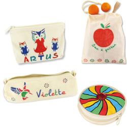 Trousse textile décorée de tissu autocollant