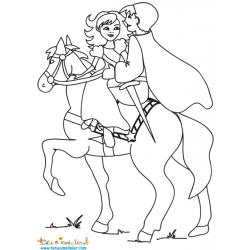 La belle au bois dormant à cheval avec le prince