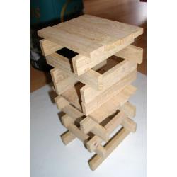 Dès 18 mois les enfants adorent construire mais leur plus grand plaisir est de voir la construction s'écrouler ! Fabriquez-lui un jeu de construction en bois avec peu d'argent. Fabriquer un jeu de con