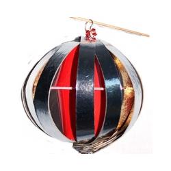 Boule de Noel en carton et plastique