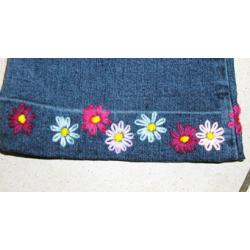 bordure brodée de fleurs