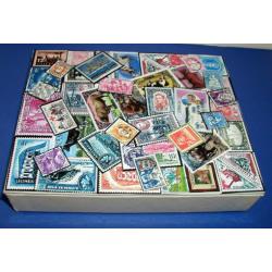 Fabriquer une Boîte à trésors décorée de timbres-poste