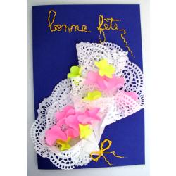 Fabriquer une carte fleurs et dentelle
