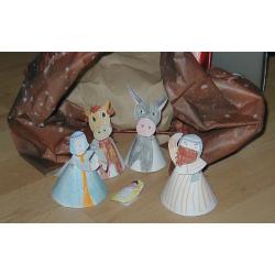 Petite Crèche de Noël en papier à placer devant le sapin