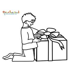 Le garçon et son cadeaux de Noël